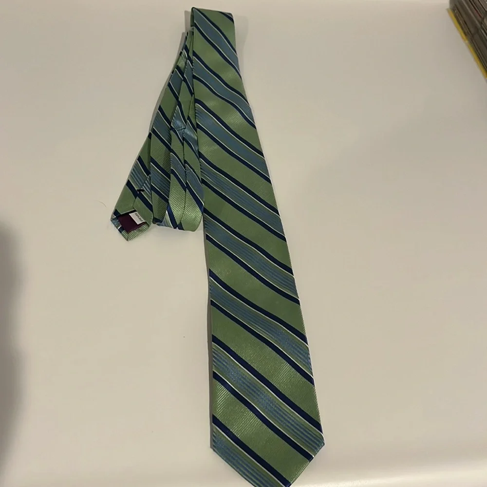 Burma Bibas Neck Tie - Picture 1 of 2